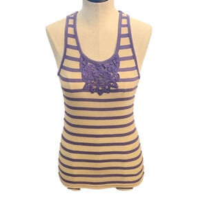 JUNIORS L.e.i cream & purple striped embroidered tank size Large